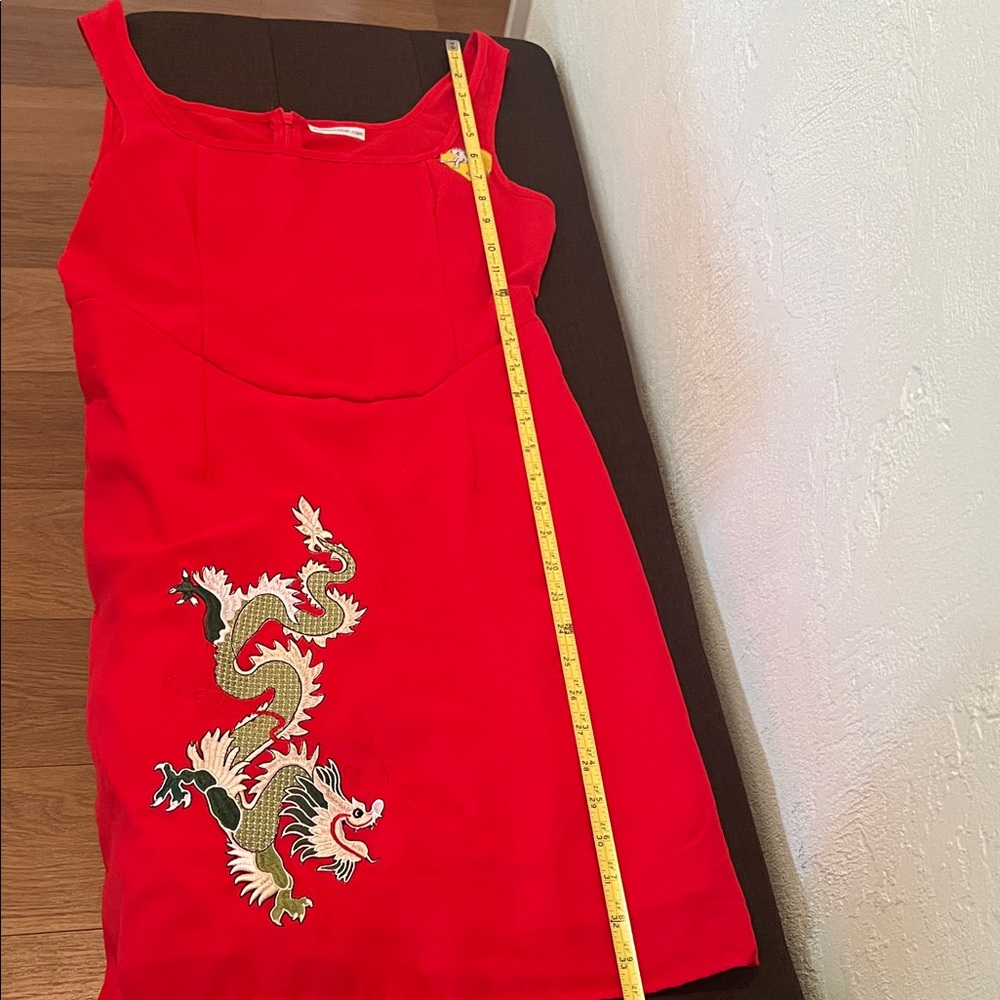 ( 0405) Women Red Dress W/ Dragon Embroidery. WHT Art. - Picture 4 of 10